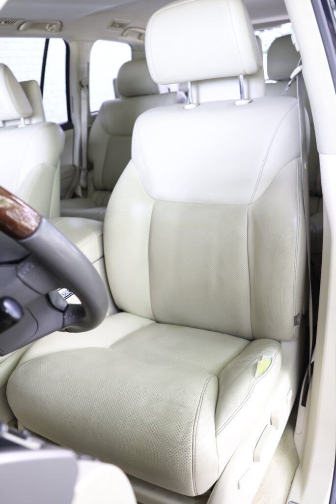 05 USF Lexus LX570 2013 Bas 2