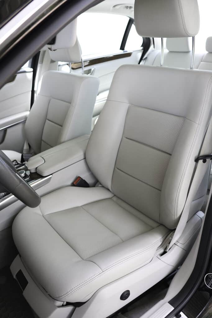 11 USF Mercedes Benz E350 2016 3
