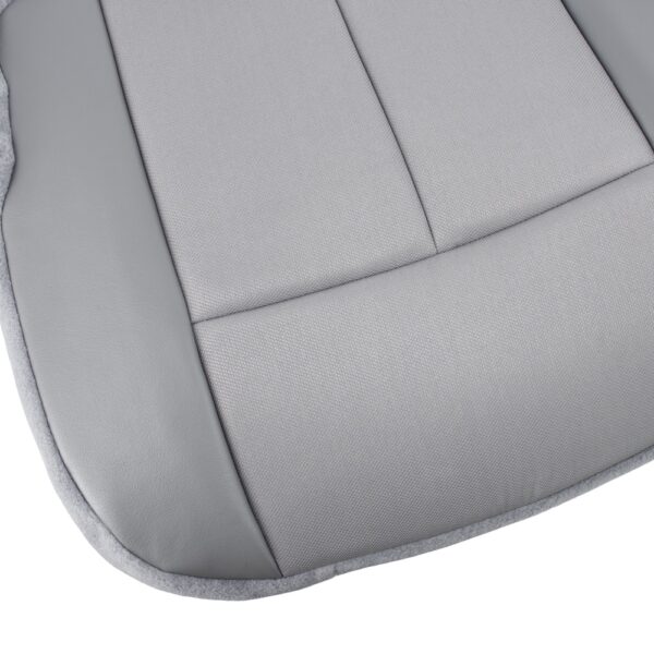 nissan-nv1500-leatherette-with-cloth-inserts-2012-2021-gray-front-driver-or-passenger-bottom-close-view-oem-replacement-seat-cover Nissan NV1500 2012-2021 | Housse de siège de remplacement OEM